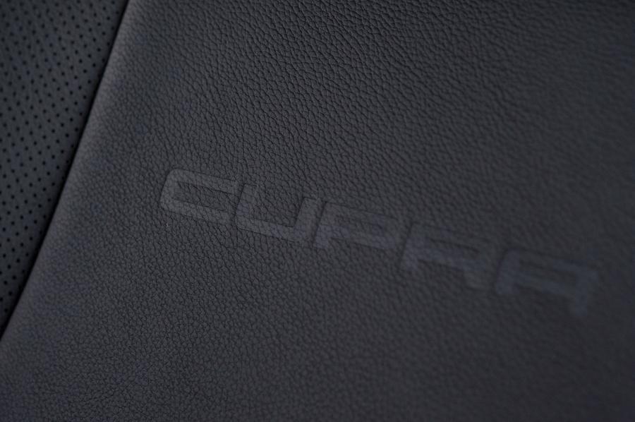  Seat Leon Cupra 280 2014 года  (UK) (фото 60 из 66)